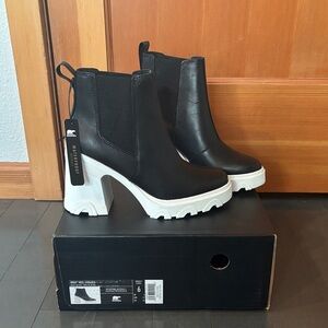 Sorel waterproof Black and White Heeled Boots Limited Bloomingdales Anniversary